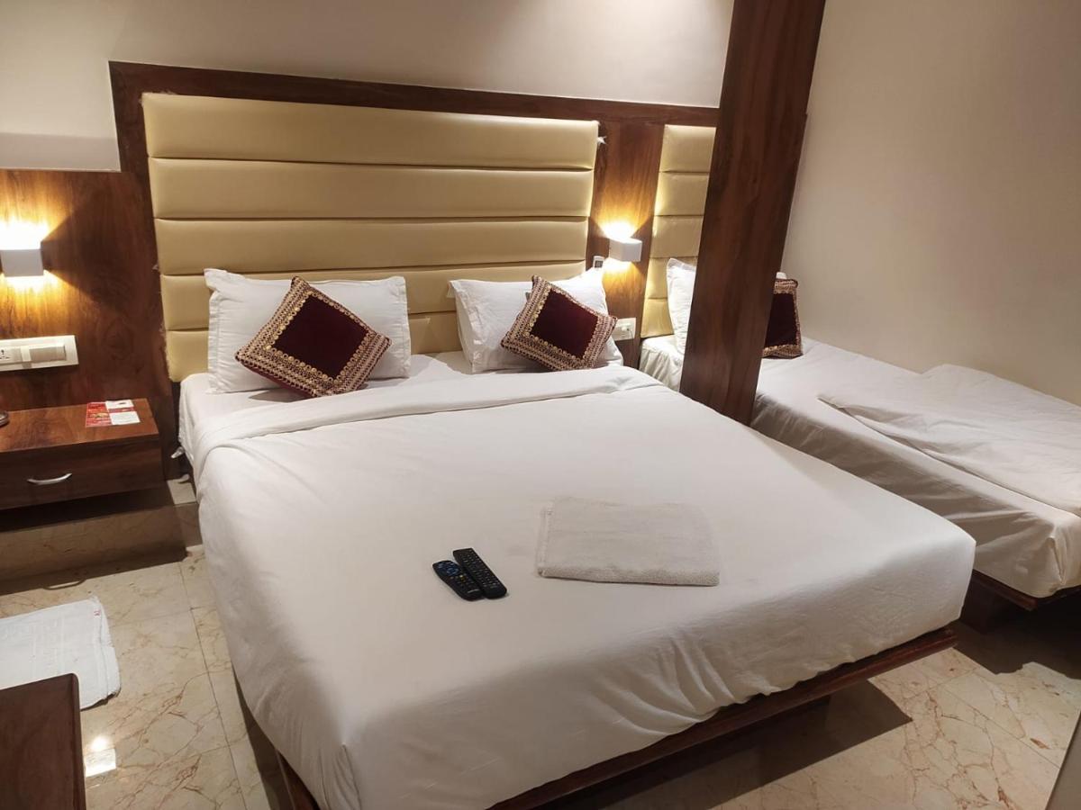 Hotel Adams Inn Near Mumbai Airport Exterior foto