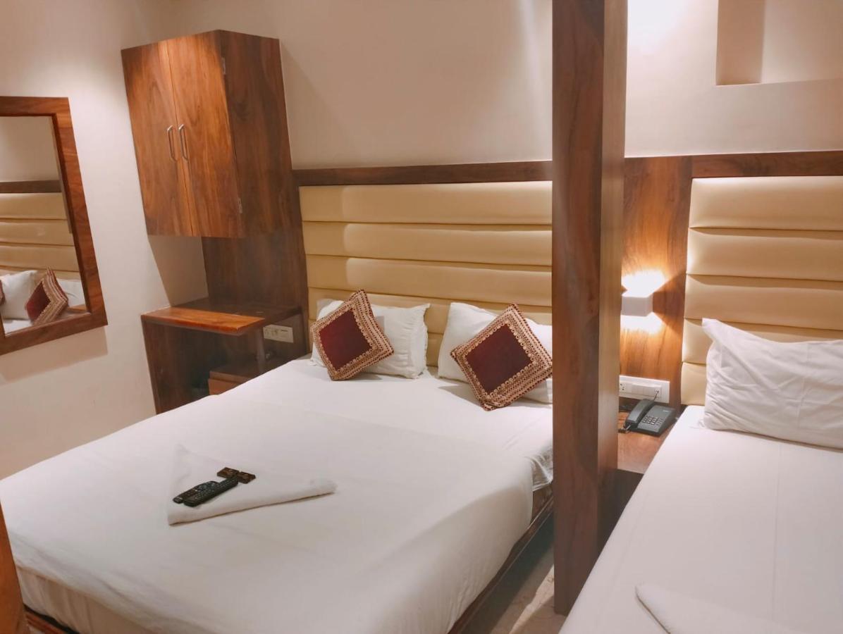 Hotel Adams Inn Near Mumbai Airport Exterior foto